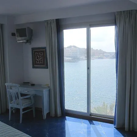 Blue Moon 3*