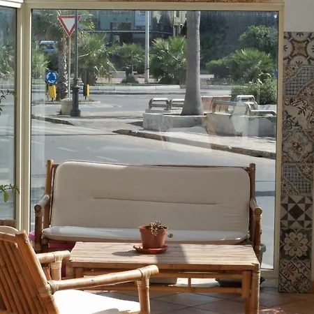 Blue Moon Pantelleria